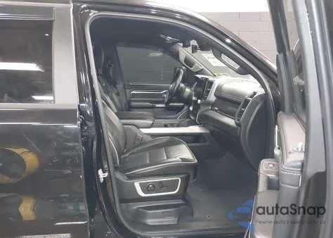 2024 Ram 1500 Laramie 4X4 5'7 Box z USA, uszkodzony, nr VIN 1C6SRFJT6RN111184